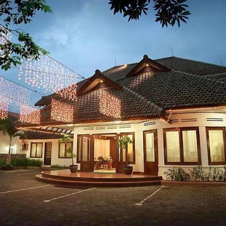 Paniisan Hotel Бандунг Экстерьер фото